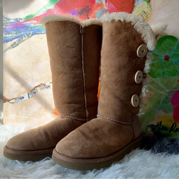 UGGS Bailey Button Tall Chestnut Size 7 - Picture 2 of 10